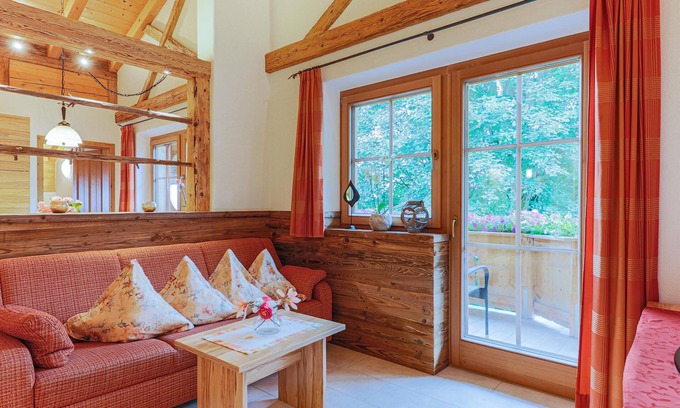 Soell Apartment | Nice group house with stunning views over the mountain world