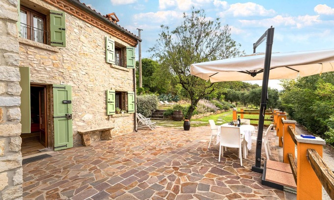 Valnogaredo House | Nice home in Fontanafredda di Cinto