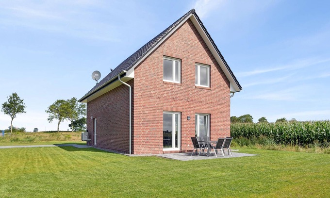 Nordholz House | Nice home in Wurster Nordseeküste with sauna