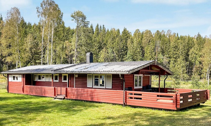 Alvsered House | Nice home in älvsered with WiFi