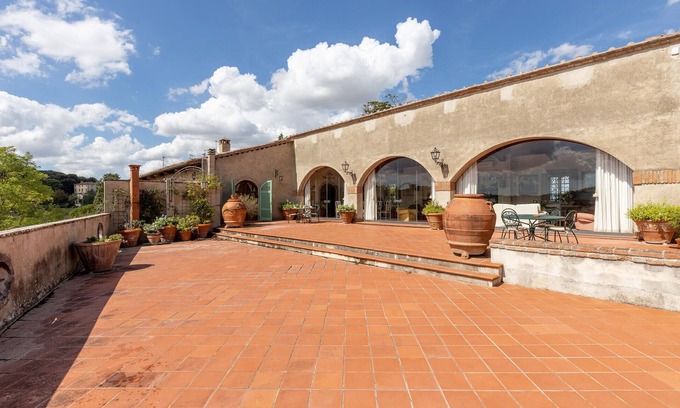 Cevoli House | Nice home in Cevoli with WiFi