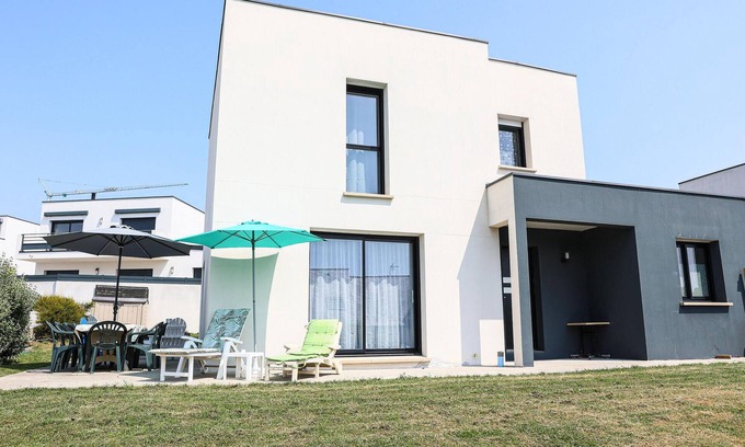 Clohars-Carnoet House | Nice home in Clohars-Carnoët with WiFi