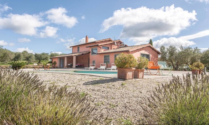 Viterbo House | Nice home in Montefiascone VT