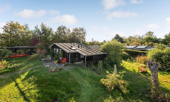 Beder Malling House | Nice home in Malling with kitchen