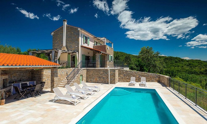 Bartolici House | Nice home in Motovun with sauna
