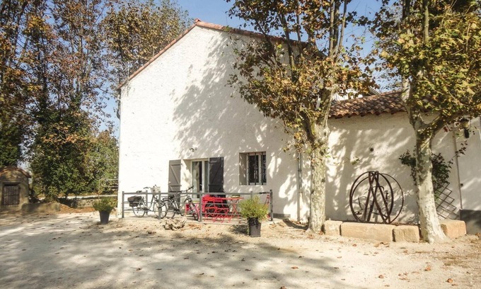 Narbonne House | Nice home in Narbonne with sauna