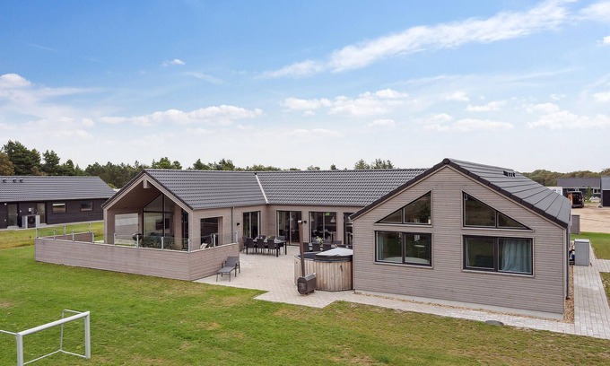 Houstrup House | Nice home in Nørre Nebel with sauna