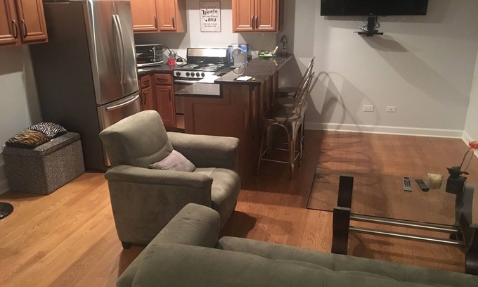 Wood Dale Apartment | Nice in law apartment, close to O'Hare airport . (10 min away)