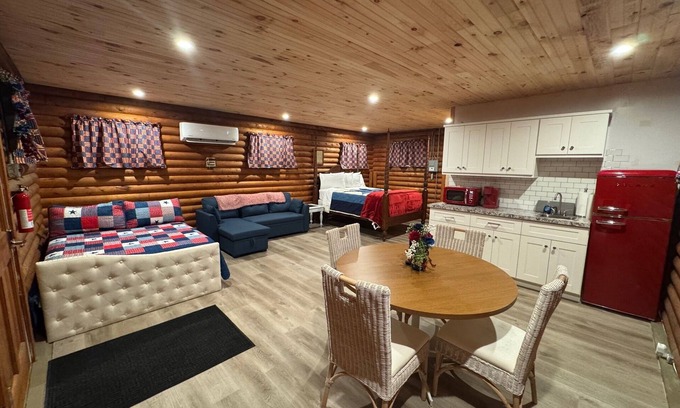 Cambridge Cabin | Nice log cabin on back country road with peace, quiet and the amenities of home