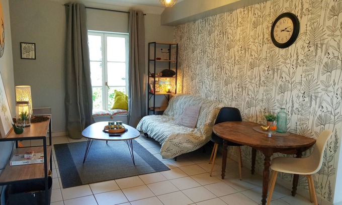 Blois Apartment | Nice pied-à-terre for 1 to 4 travellers in the center of Blois