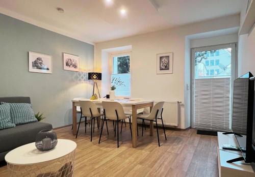 Links der Wertach-Nord Apartment | nice2be Lions Love - Augsburg Zentrum