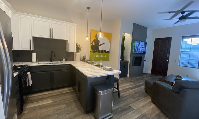 Village Condo | Nicely Decorated One Bedroom Condo in La Quinta