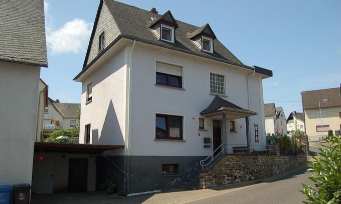 Niederburg House | Niederburger Herberge