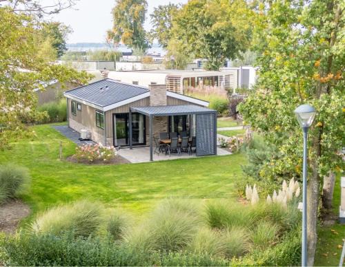 Hulshorst Ski Chalet | Nieuw! 6-persoons chalet aan het Veluwemeer dichtbij Harderwijk, Amersfoort en Zwolle