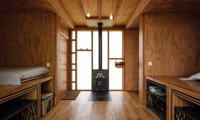 Manzat Cabin | Night Facing the Volcanoes