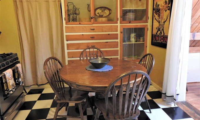 Murphys Apartment | Night Owl - Murphys Vacation Rentals