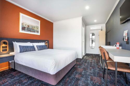 Warwick Hotel | Nightcap at Horse & Jockey Hotel Warwick