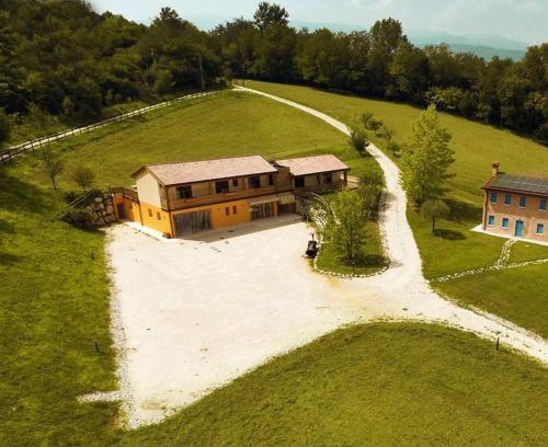 Cornuda Bed & Breakfast | Nikolas' Valley