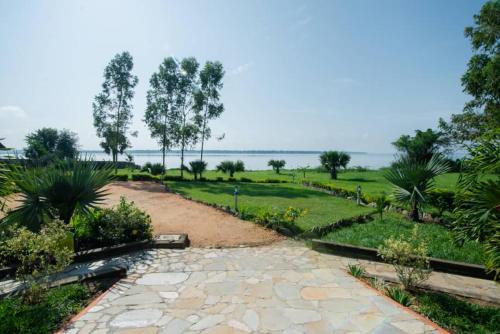 Pakwach Resort | Nile Treatz resort Beach hotel