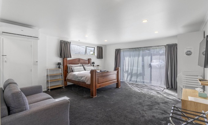 Invercargill Apartment | Nine Acres - FREE Wi-Fi