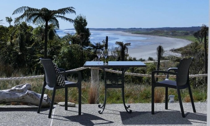 Charleston House | Nine Mile Views holiday home, Charleston, Westport