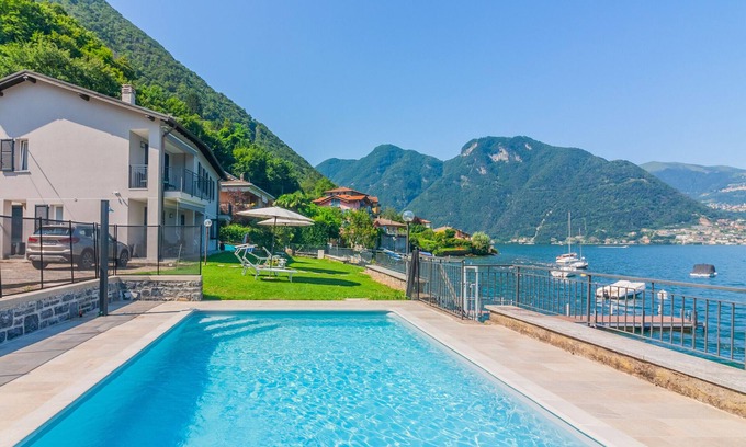 Lezzeno Apartment | Ninfea Apartments by Wonderful Italy - Fern