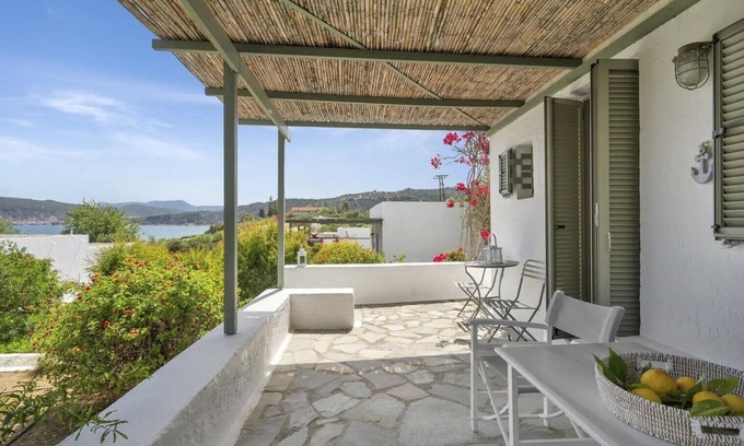 Gythio House | Niriides Villas