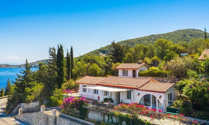 Frikes Villa | Nitsa's House - Two Bedroom Villa, Sleeps 4
