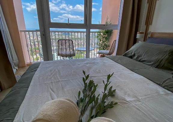 Pinagsama Apartment | nJoy! BOHO Luxury at Venice Grand Canal - perfect for business & couples
