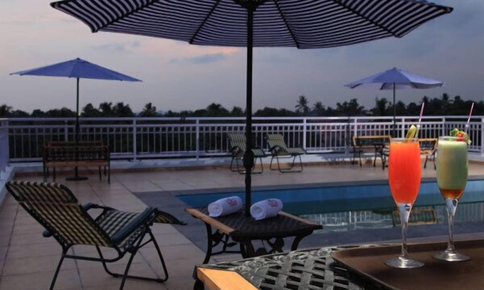 Thrippunithura Hotel | NM Royale County