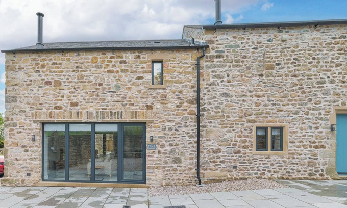 Ingleton Cottage | NO 1 THE COACH HOUSE, pet friendly in Thornton In Lonsdale