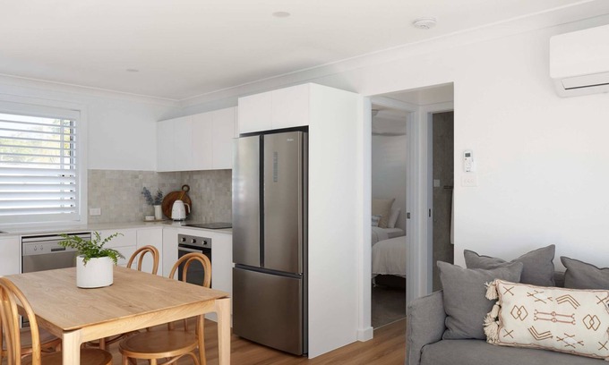 Nelson Bay House | No 2 Luana - holiday townhouse
