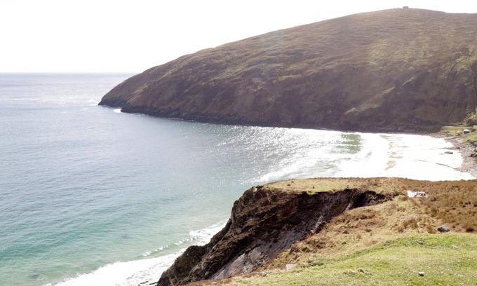 Keel Cottage | NO.3 BEACH COTTAGES, pet friendly in Keel, County Mayo
