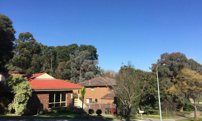 Donvale House | No 96