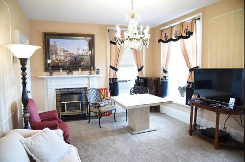 Brockville Hotel | Noble Waterfront Suites