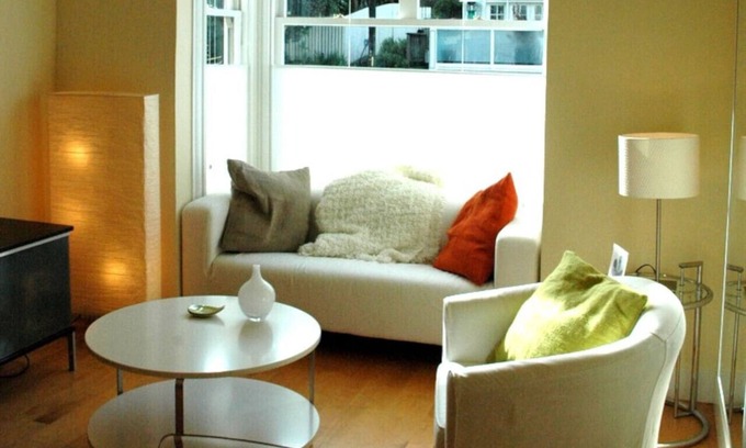 Dolores Heights Apartment | Noe Castro Sunny Modernism 2 BR