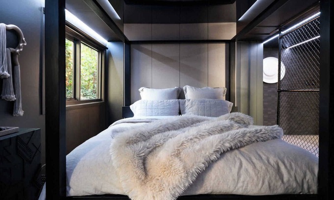 Daylesford House | Noir Summary: Discove