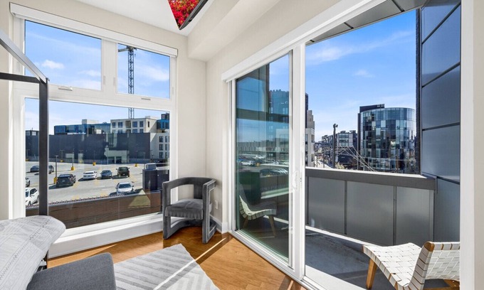 Northern Liberties Apartment | NoLibs GEM - 3 BDRM w Roof Deck