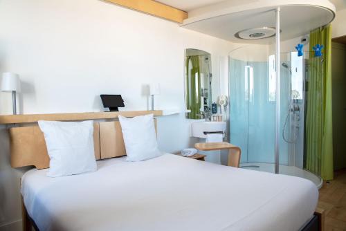 Sainte Marie - Saint Leon Hotel | Nomad Hotel le Havre Centre Gare