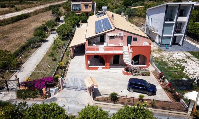 Avola House | Nonna Nata