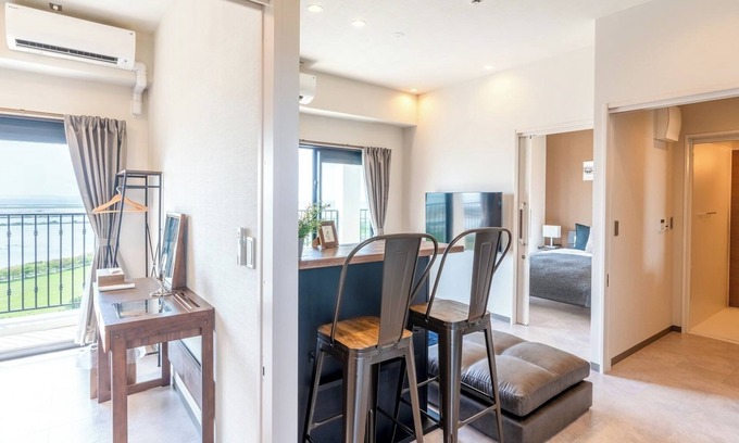 Gushi Hotel | Nonsmoking Family room Parking guaranteed1 ca/Naha Okinawa