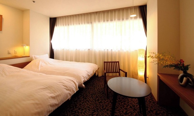 Gero Onsen Hotel | Nonsmoking room Twin bedroom View of the cit/Gero Gifu