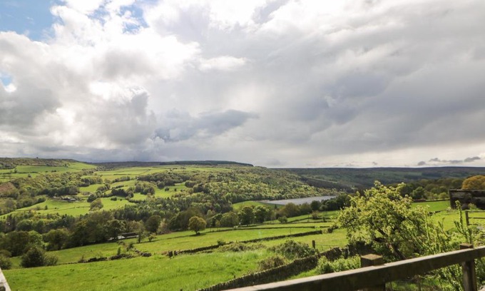 Hoylandswaine House | Nook Farm Holiday Cottage
