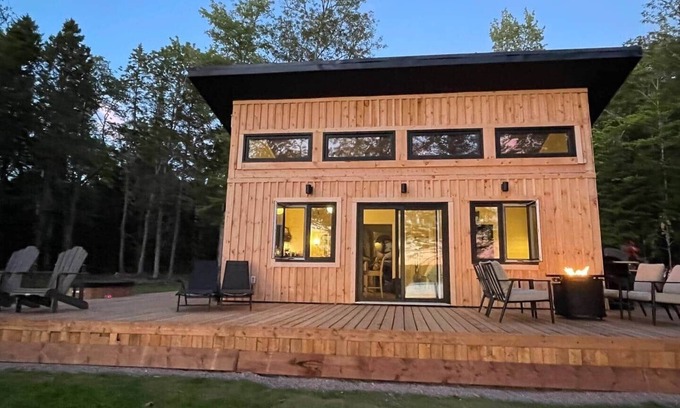 Annapolis Valley House | Nordic Spa - Serene lakefront escape