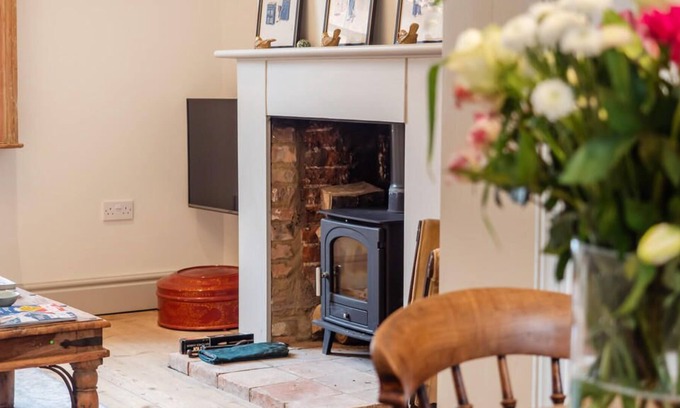 Litcham House | Norfolk Cosy Cottage