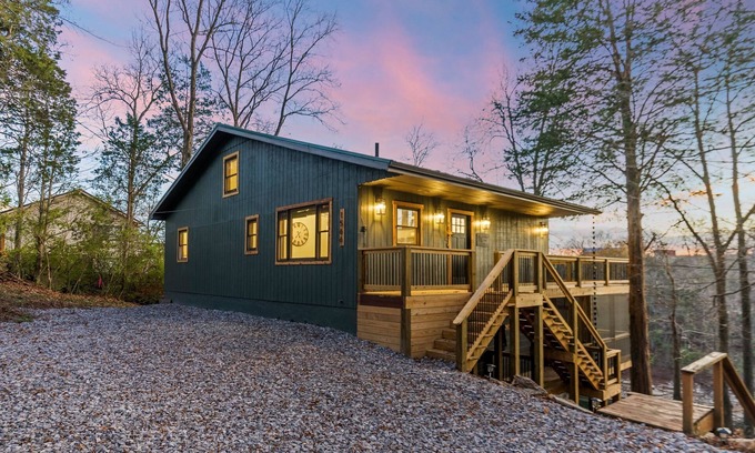 Harrodsburg House | Norman's Camp - Herrington Lake Retreat - 3 Beds, 3 Baths - Private Dock