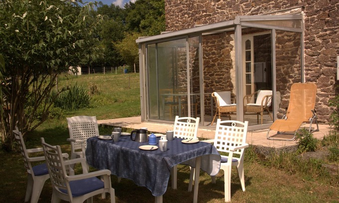 Ver Cottage | NORMANDIE: Bright, quiet vacation home with large garden and animals