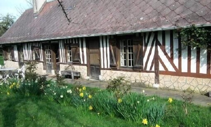 Ablon Cottage | Normandy house - In the middle of a 3000 m2 apple orchard - 2-4 people -