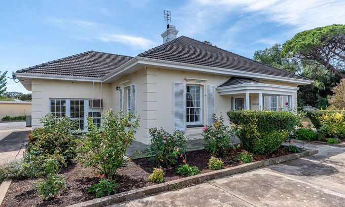 Normanville House | Normanville - Historic home newly updated