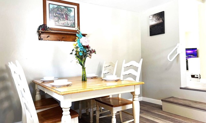Paulding House | North - Family Neighborhood, Pet Friendly